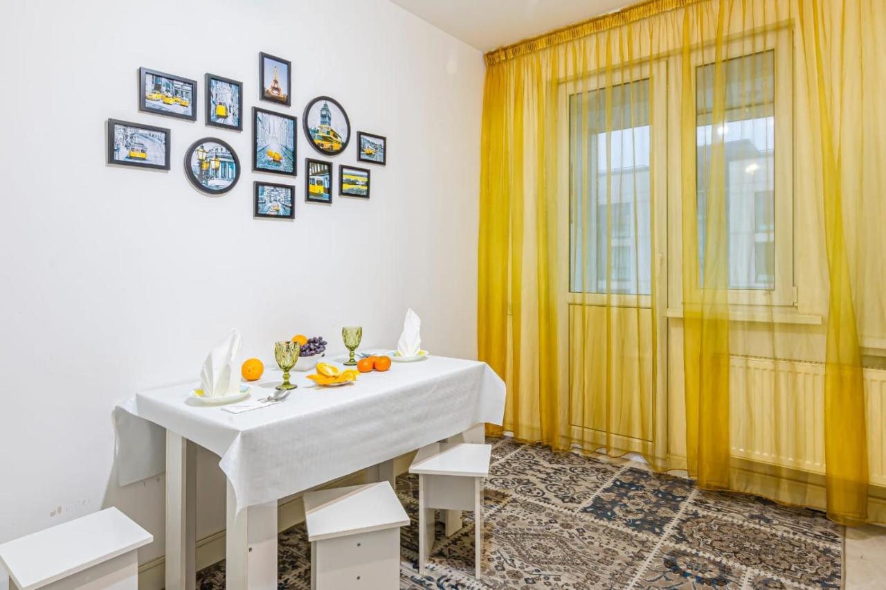 Ferienwohnung Однушка В Жк Абая 130/2 2019 Г.П. Almaty Exterior foto